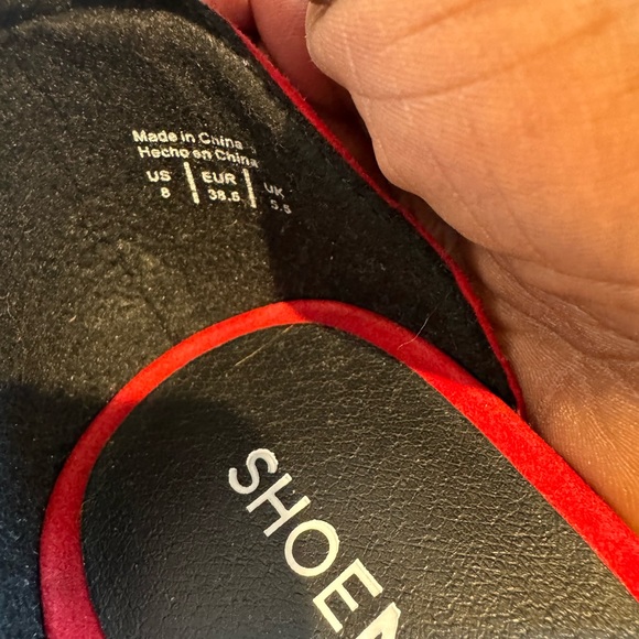 Shoes - Picture 7 of 9